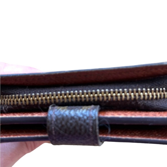 Louis Vuitton Compact Monogram Wallet - Picture 6 of 14